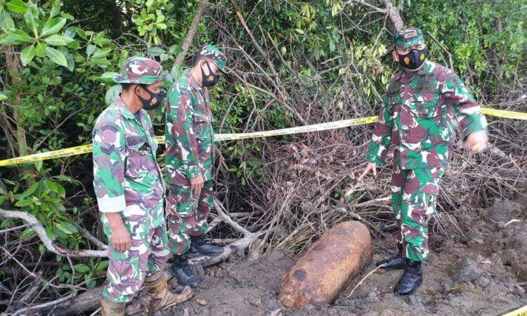 Bersihkan Empang, Warga Bone Temukan Bom Peninggalan Perang Dunia II