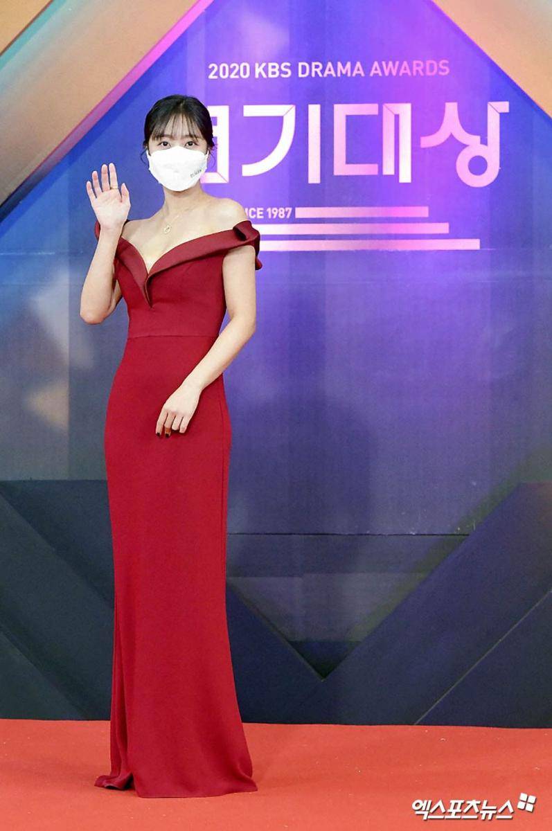 Jo Bo Ah (twitter.com/kpopandkdrama)