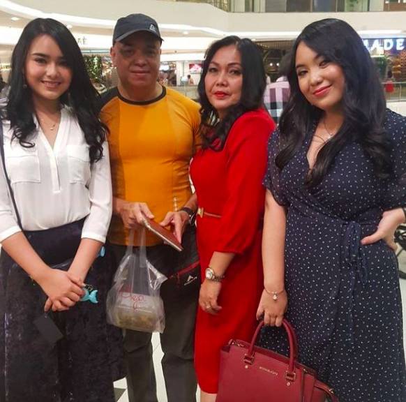 Kenangan keluarga Amanda Manopo (instagram.com/hennymanopolugue)