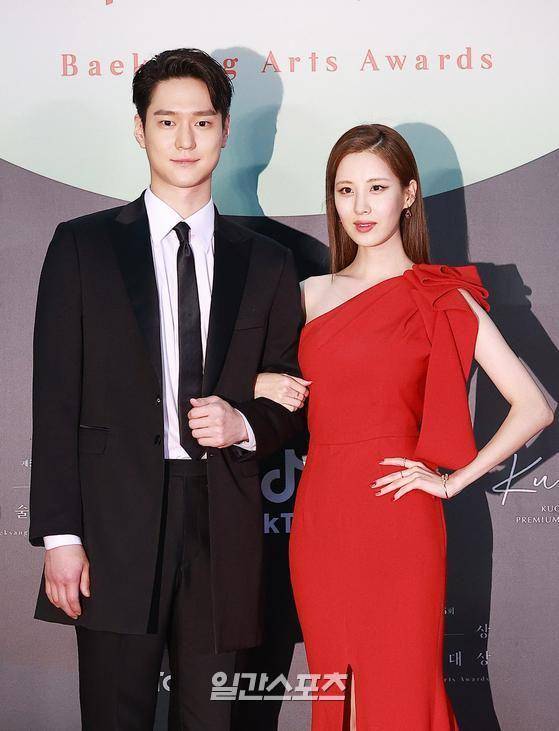 Seohyun (twitter.com/theseoulstory)