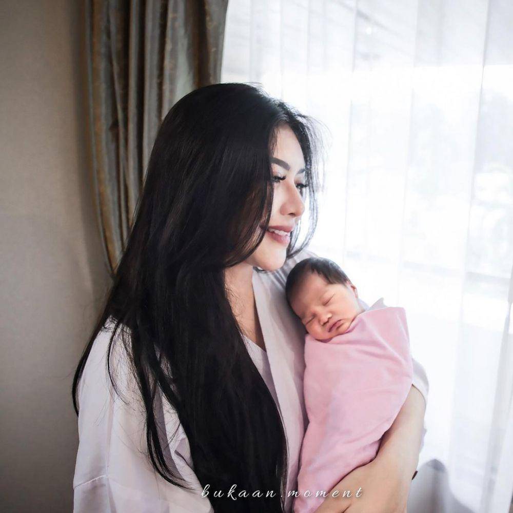 Rica Andriani dan anaknya (instagram.com/ricaandriani)
