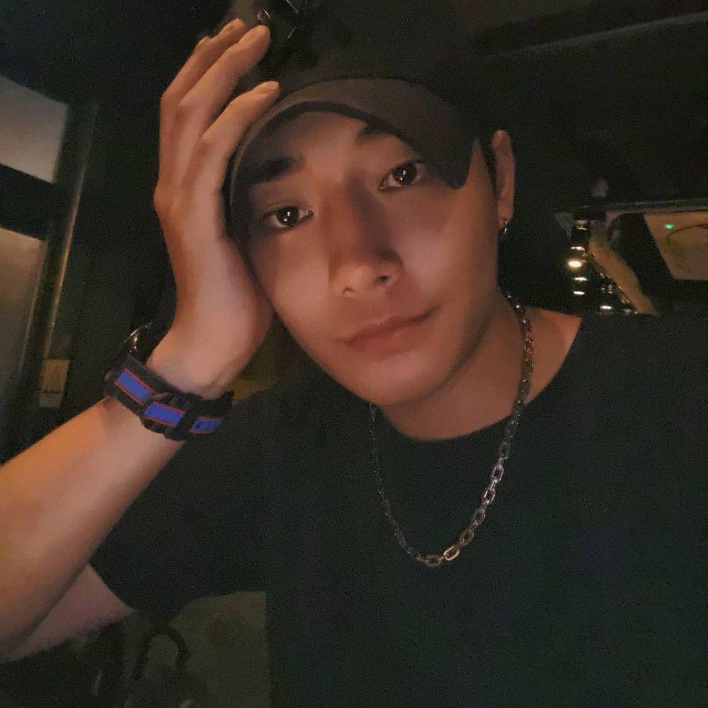 Kang Yul (instagram.com/_kangyul_)