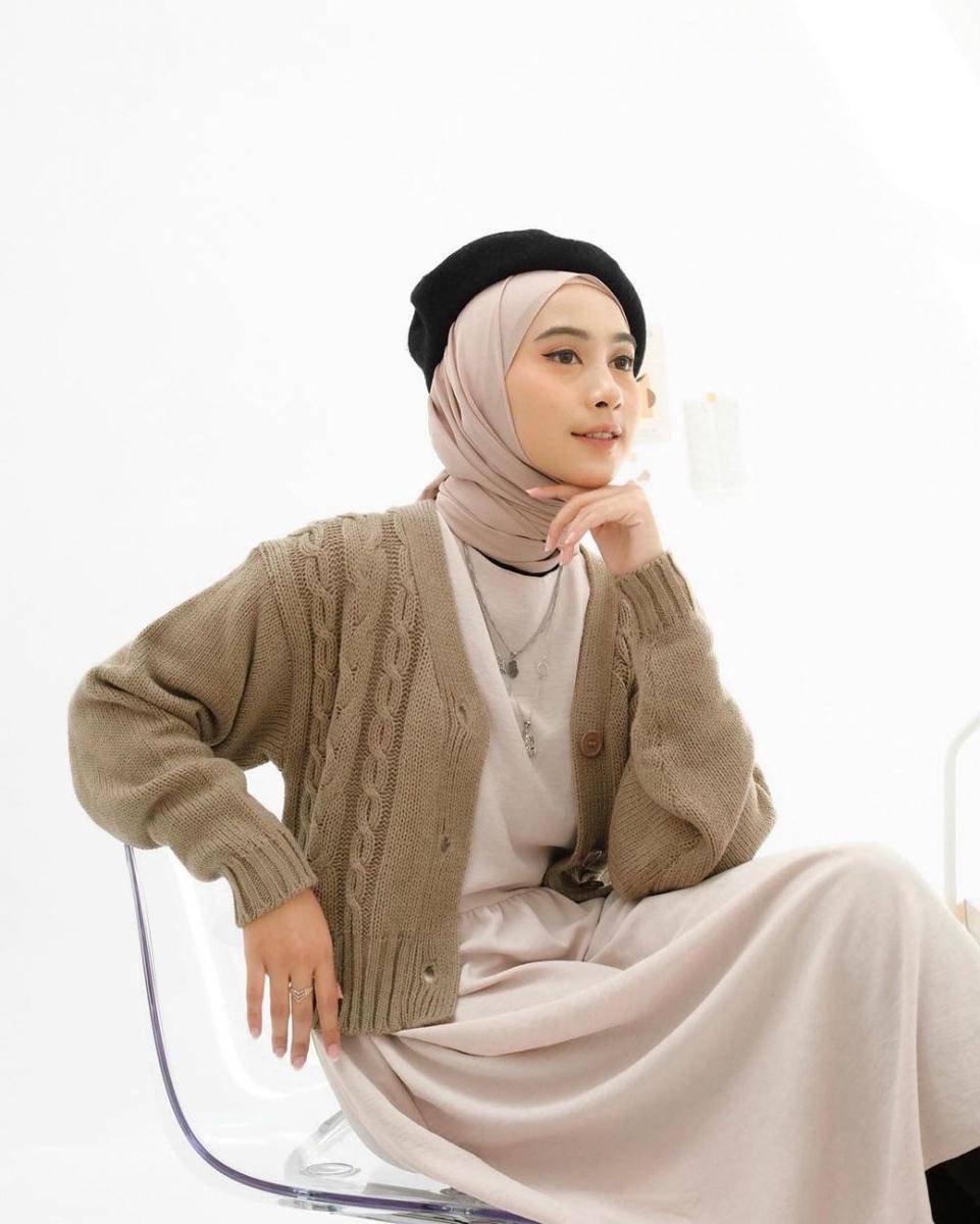 Foto produk cardigan. (instagram.com/steddystore)