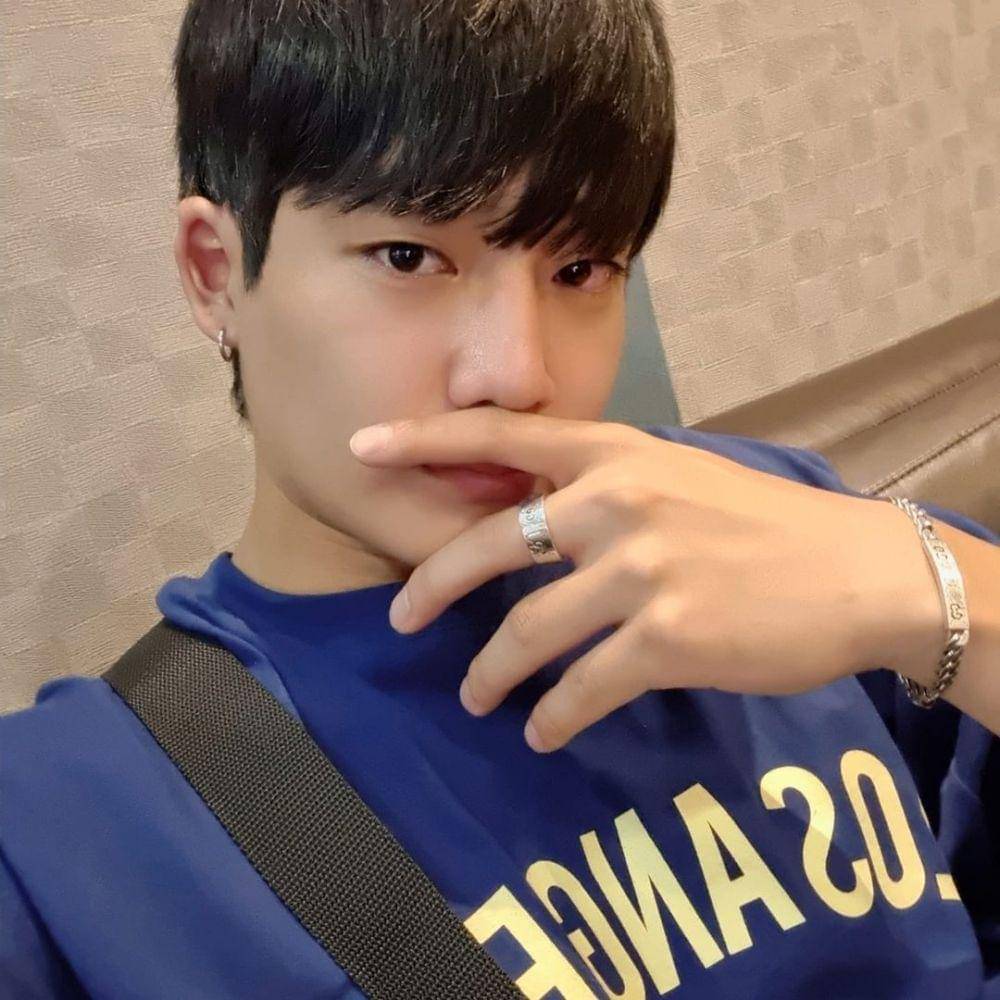 Kang Yul (instagram.com/_kangyul_)