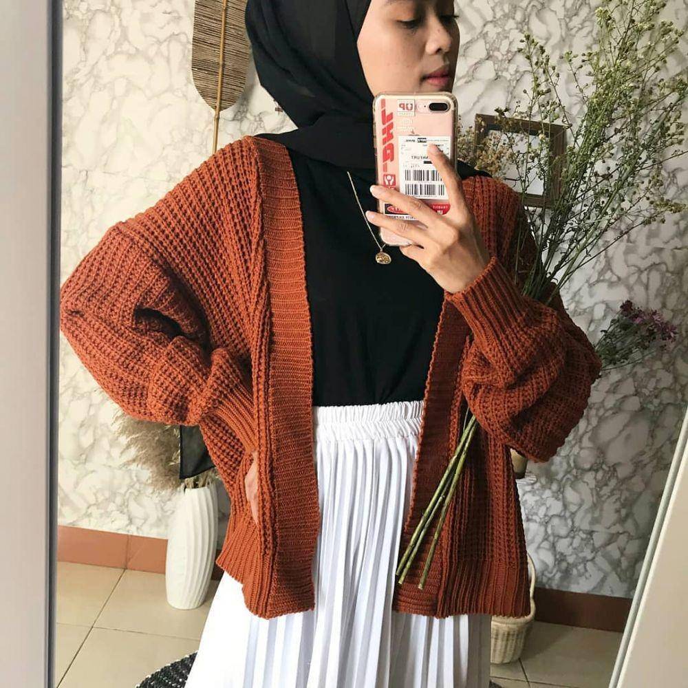 Foto produk cardigan. (instagram.com/bixbux.official)