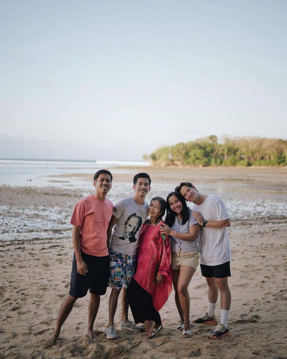 Tarra Budiman dan keluarga (instagram.com/tarrabudiman)