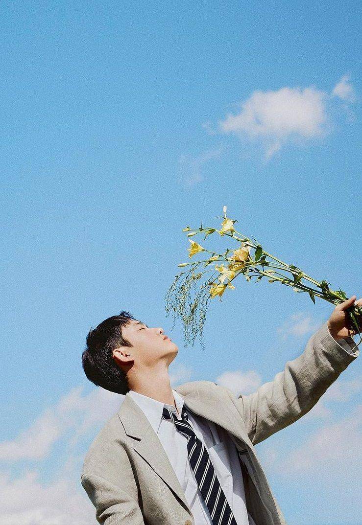 D.O. EXO (Instagram.com/weareone.exo)