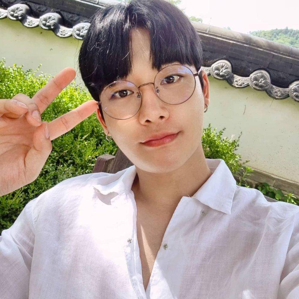 Kang Yul (instagram.com/_kangyul_)