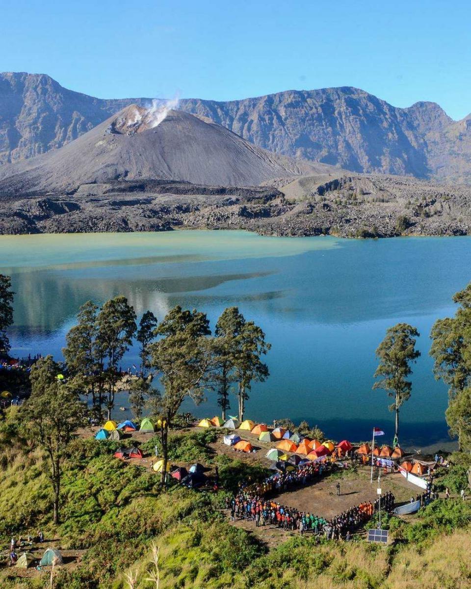 Gak Turun Bawa Sampah, TNGR 'Blacklist' 53 Pendaki di Gunung Rinjani