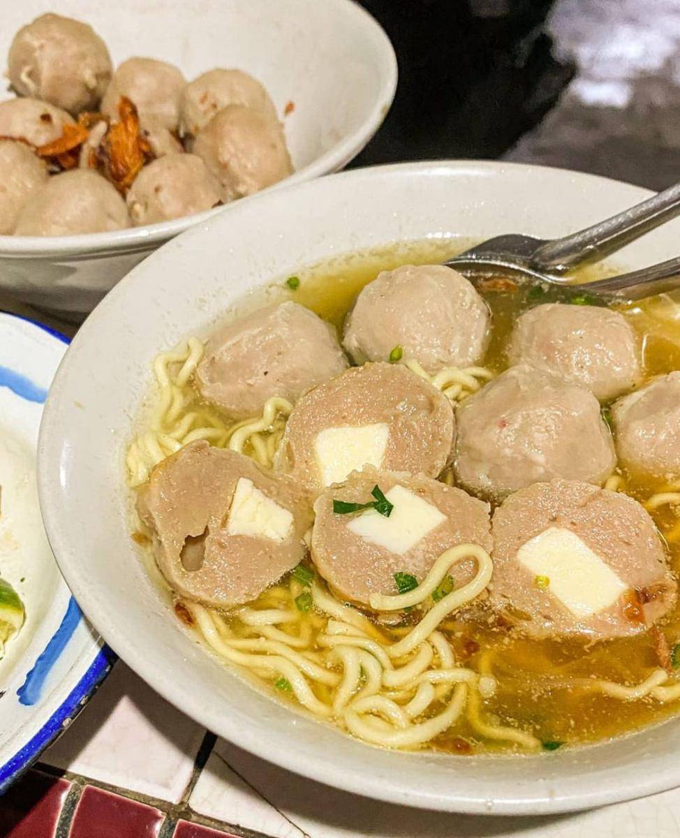Bakso Keju Mas Komeng (instagram.com/nganre_rong)