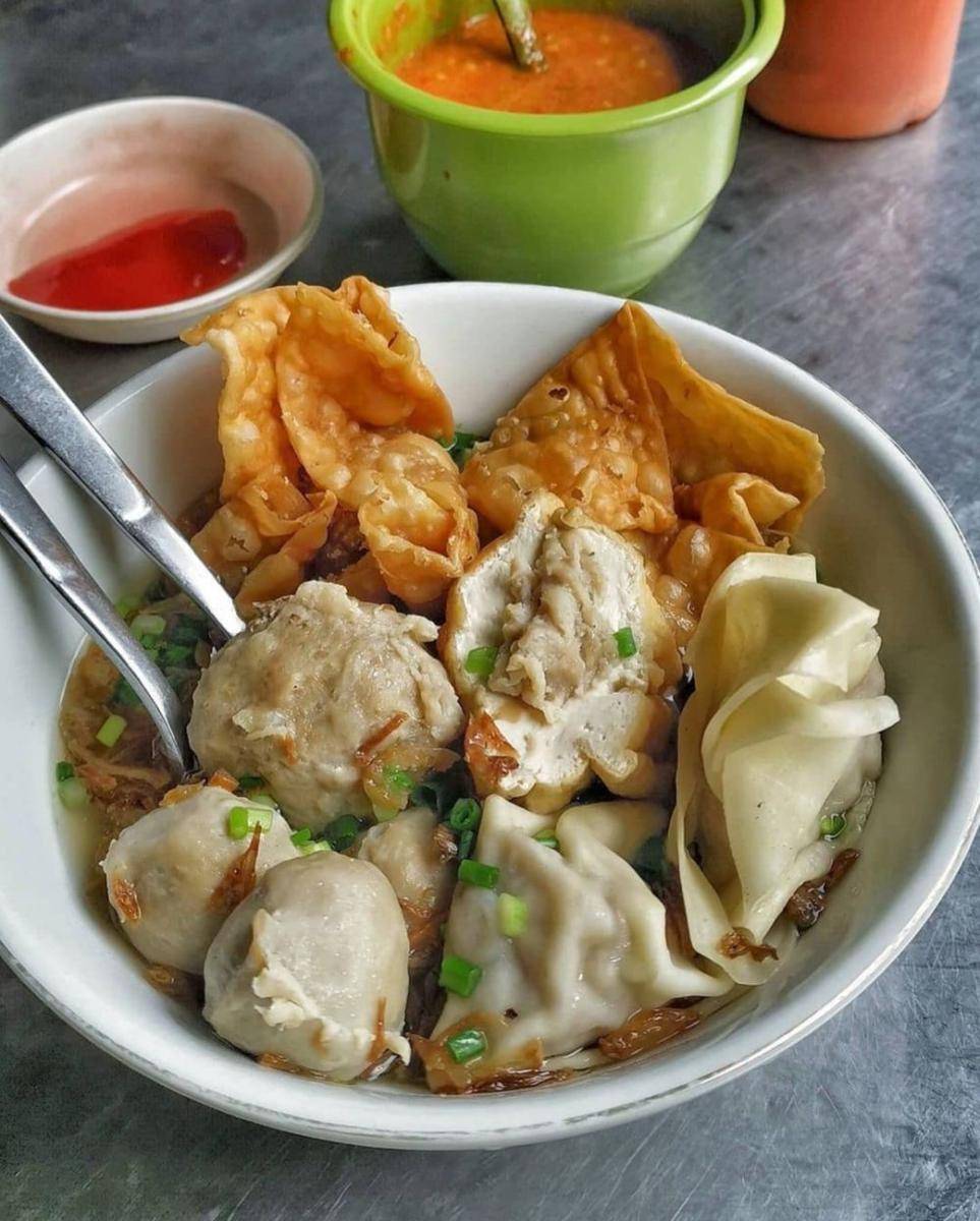 Bakso Solo Juta Rasa (instagram.com/ayokkkmakan)