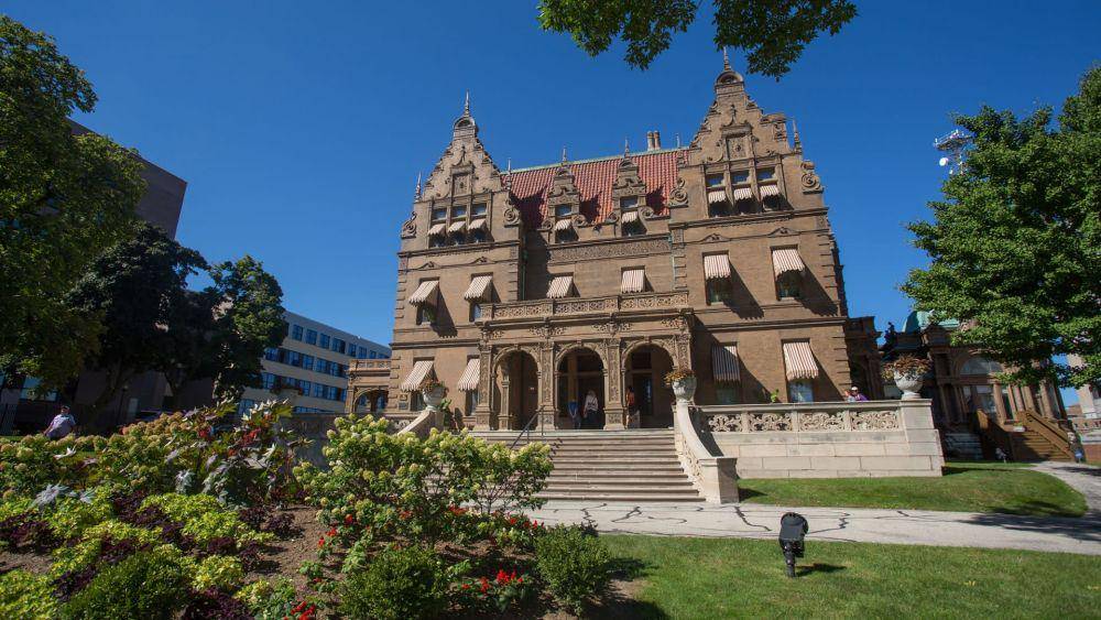 Pabst Mansion, Milwaukee (www.visitmilwaukee.org)