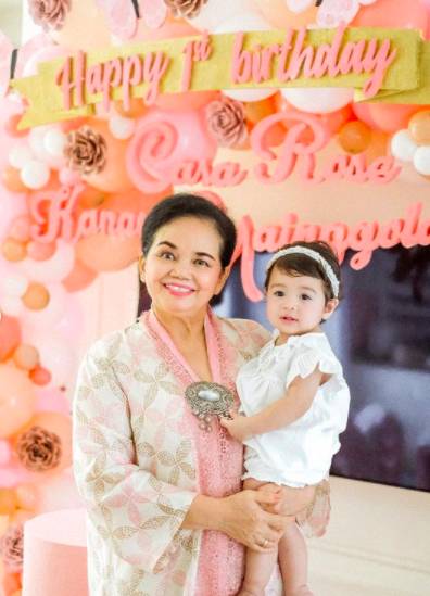 Ulang tahun putri Rianti Cartwright (instagram.com/riantic)