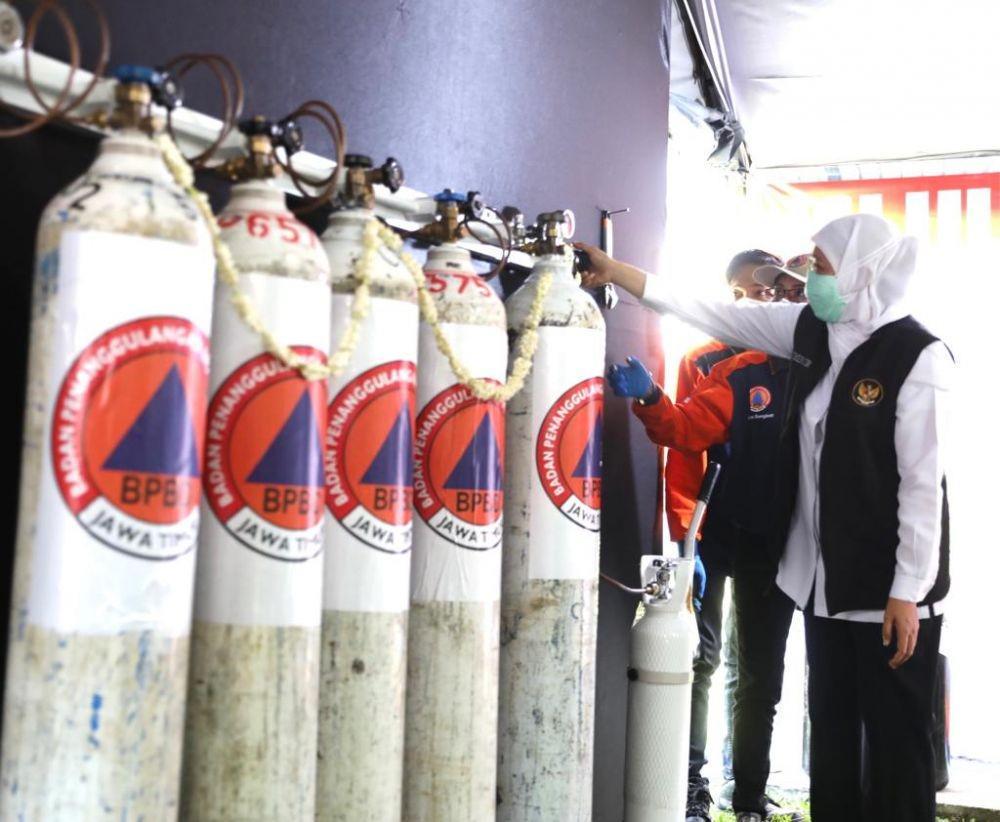 Khofifah Resmikan Posko Isi Ulang Oksigen Gratis di Malang Raya