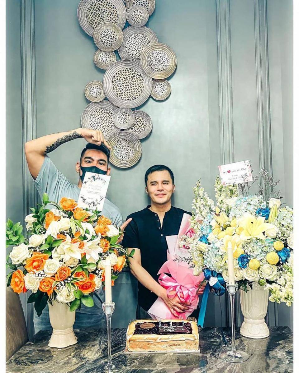 Robby Purba (instagram.com/robbypurba)