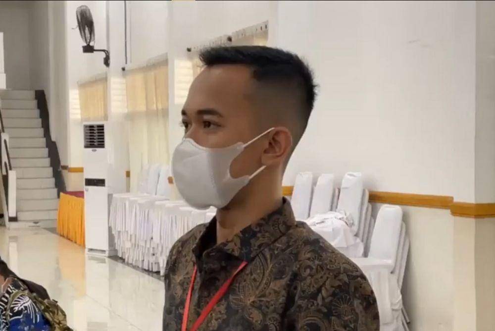 Cerita Haru Juru Parkir Lulus Jadi Polisi, Orang Tua Hampir Pingsan
