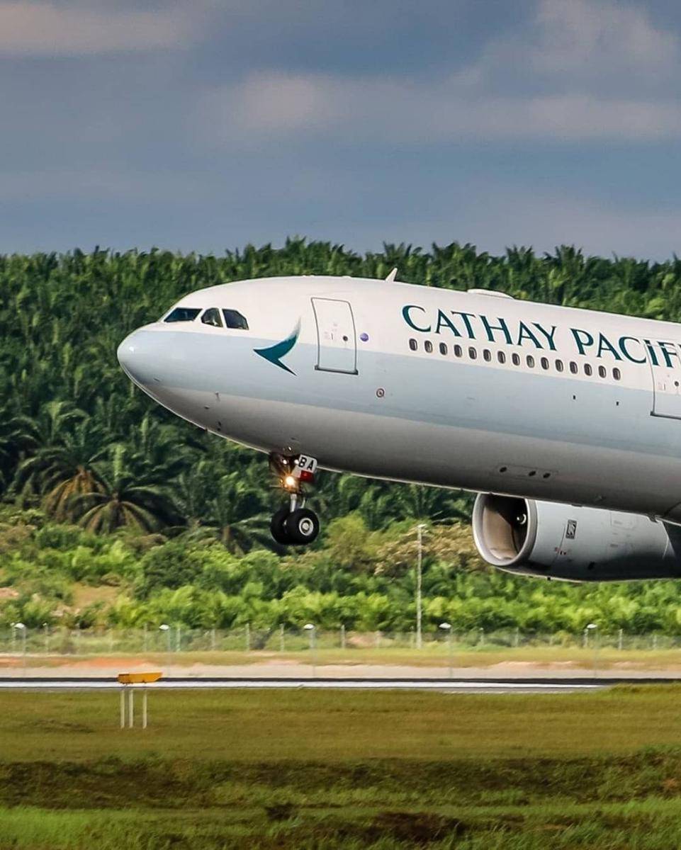 Cathay Pacific Airways (instagram.com/cathaypacific)