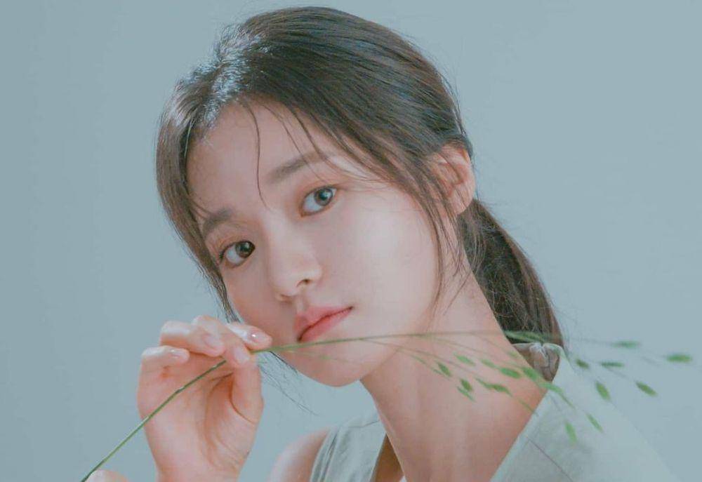 Go Bo Gyeol (instagram.com/gobogyeol)