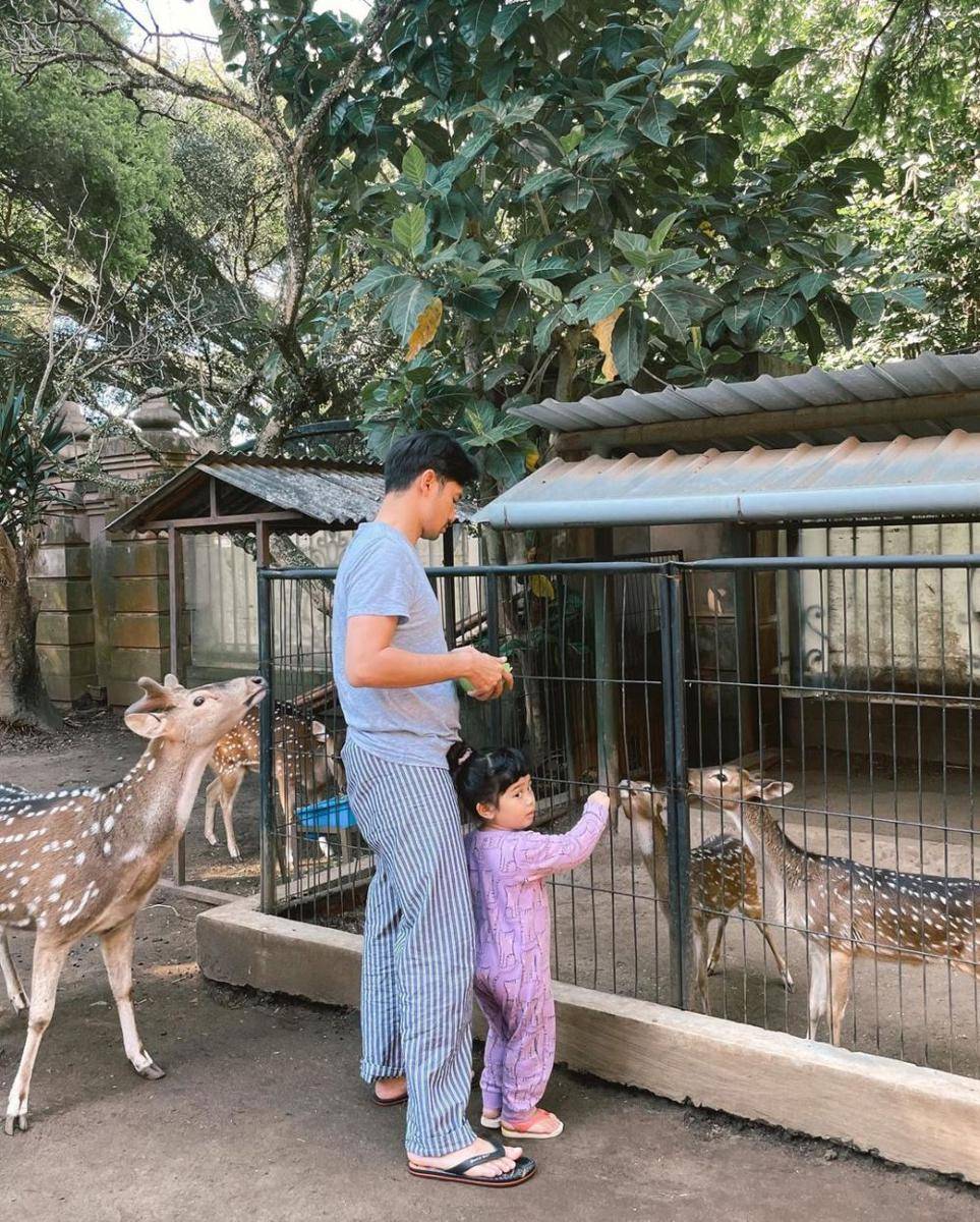 Tarra Budiman dan anak (instagram.com/tarrabudiman)