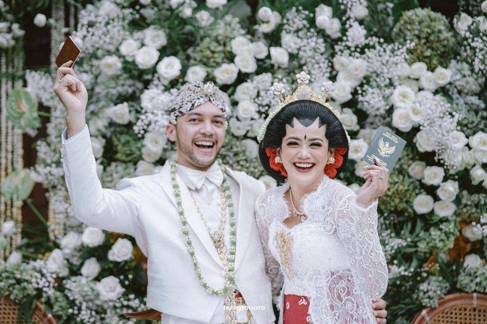 Indah Indriana dan Diaz Aditya (instagram.com/thepotomoto)