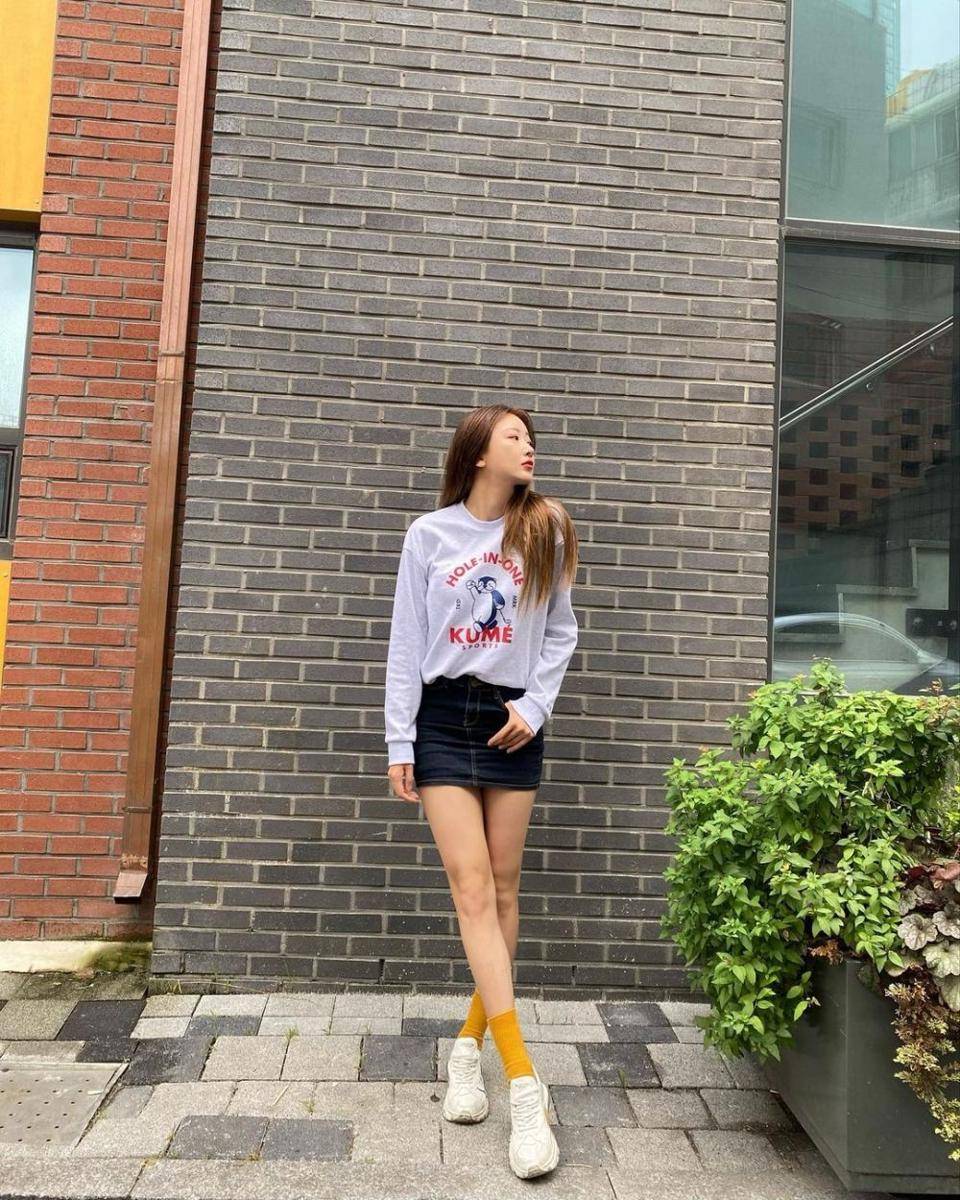 Park Subin Dal Shabet (www.instagram.com/dalsooobin)