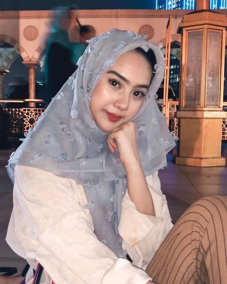 Anya Geraldine (instagram.com/anyageraldine)
