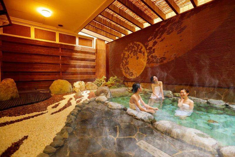 Onsen odaiba (booking.com)
