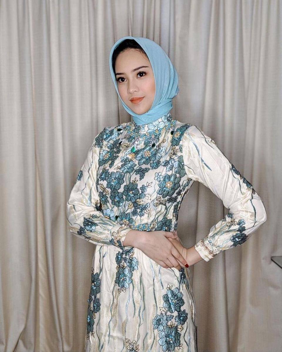 Anya Geraldine (instagram.com/anyageraldine)
