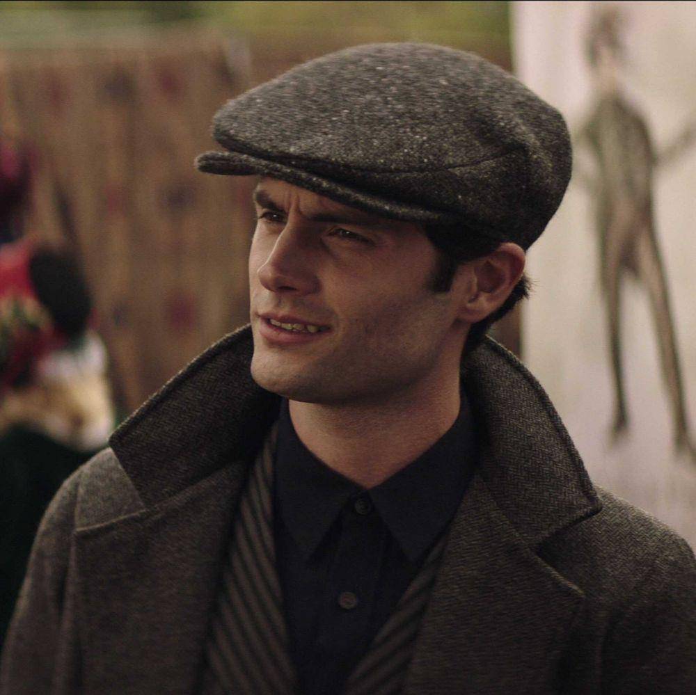 Penn Badgley (twitter.com/younetflix)