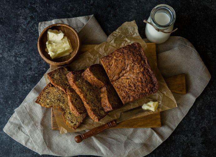 ilustrasi avocado loaf (unsplash.com/Whitney Wright)