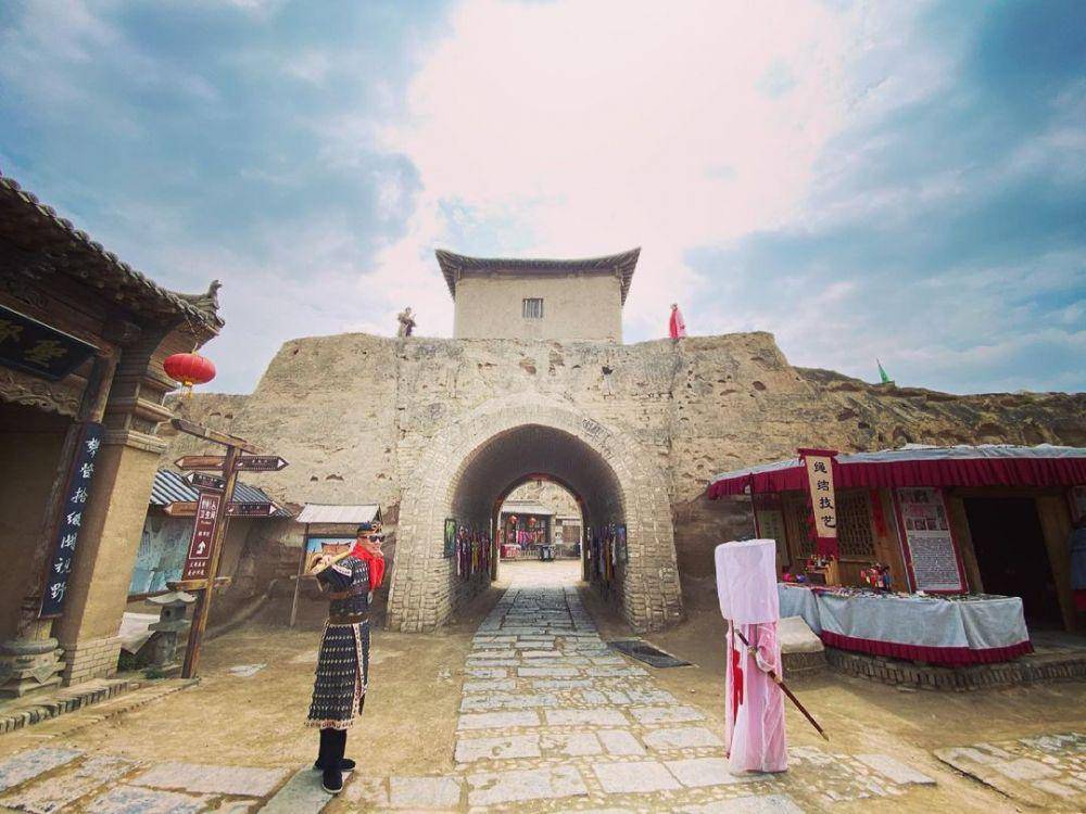 Bei Putuo Film and TV City (instagram.com/yitaoj)