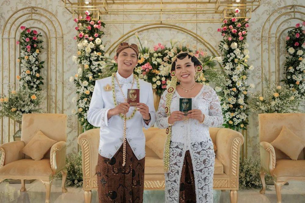 9 Ide Dekor Pernikahan Mumuk Gomez, Sulap Pekarangan bak Ballroom