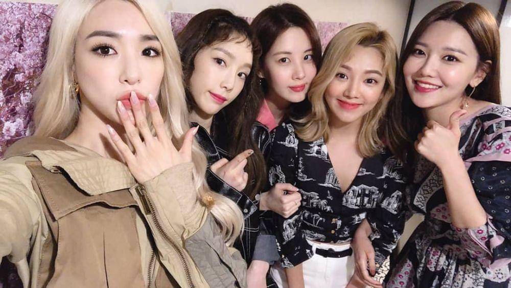 Tiffany, Taeyeon, Seohyun, Hyoyeon, Sooyoung SNSD (instagram.com/seojuhyun_s)