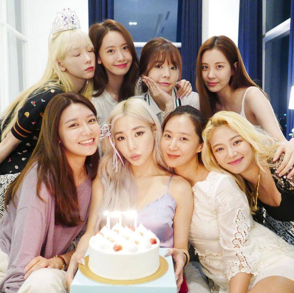 SNSD (instagram.com/seojuhyun_s)