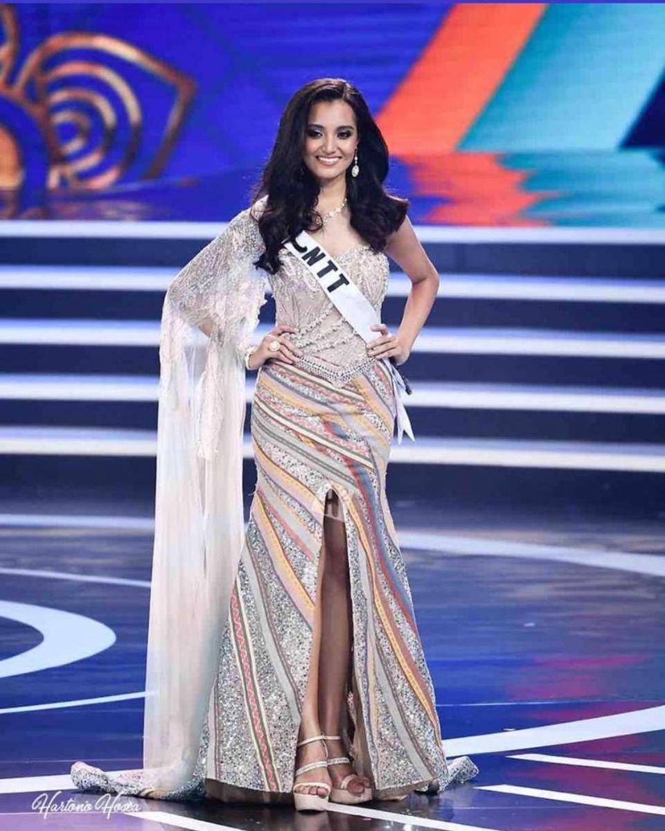 Kebaya modern dan kain tenun Miss Indonesia NTT Angel Boelan (instagram.com/angelboelan)