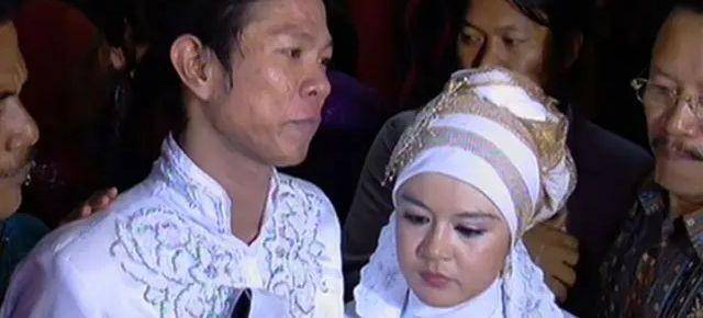 Andika Kangen Band saat menikah dengan mantan istrinya Caca. (Dok. Istimewa)