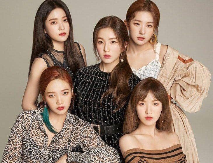 Red Velvet (twitter.com/gorgeousyeri)