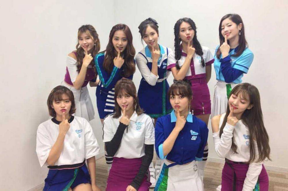 TWICE (instagram.com/jypetwice_japan)