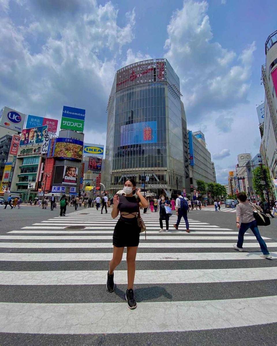 Shibuya Crossing Intersection (instagram.com/kylieegrc)