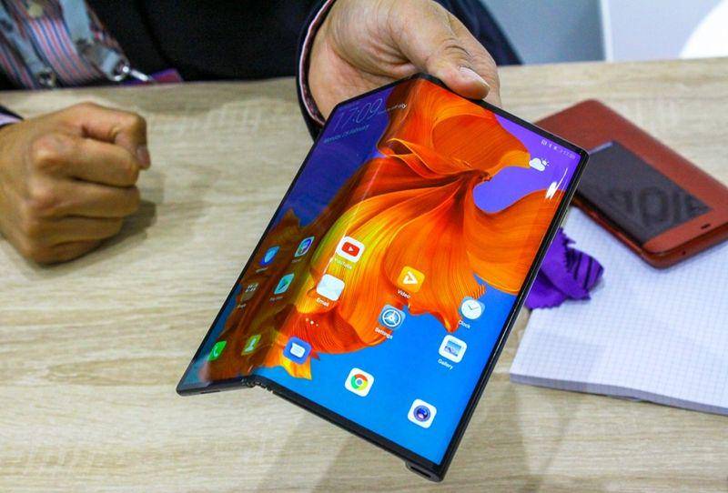 Huawei Mate X2 (gsmarena.com)