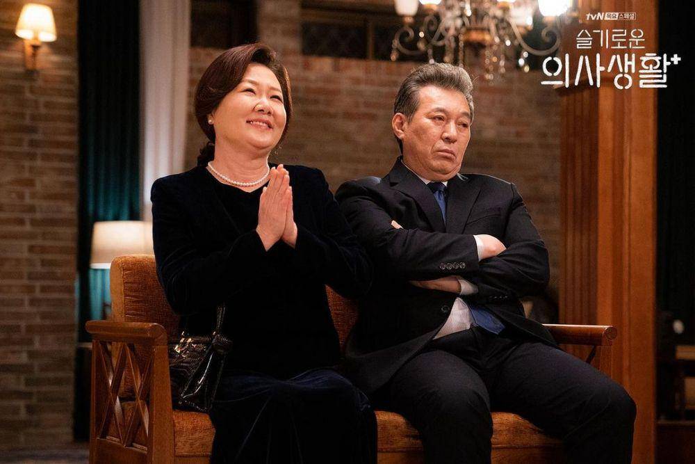 Kim Hae Sook dan Kim Kap Soo di Hospital Playlist. (instagram.com/hospitalplaylist_official)