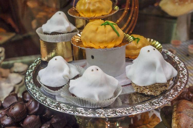 5 Kudapan Tema Hantu Berjubah dari Berbagai Bahan yang Ada di Dapur