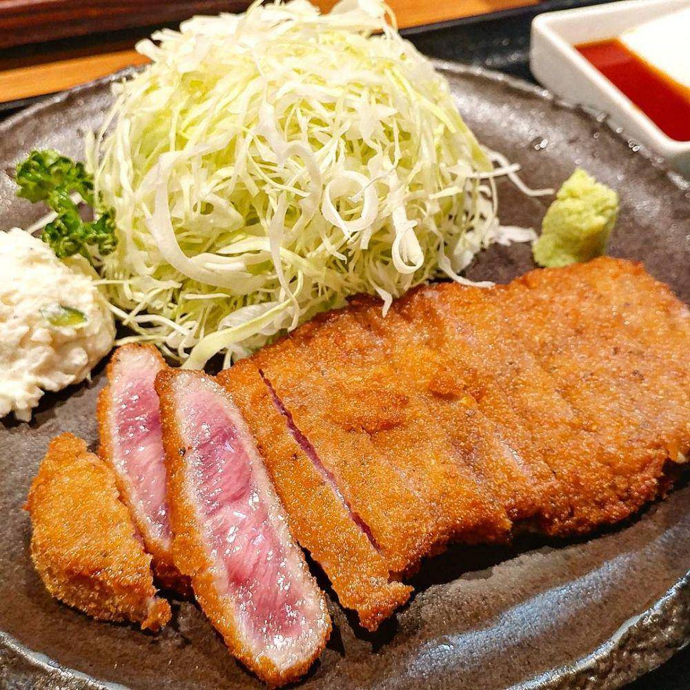 beef katsu (instagram.com/guilty.pleasure27)