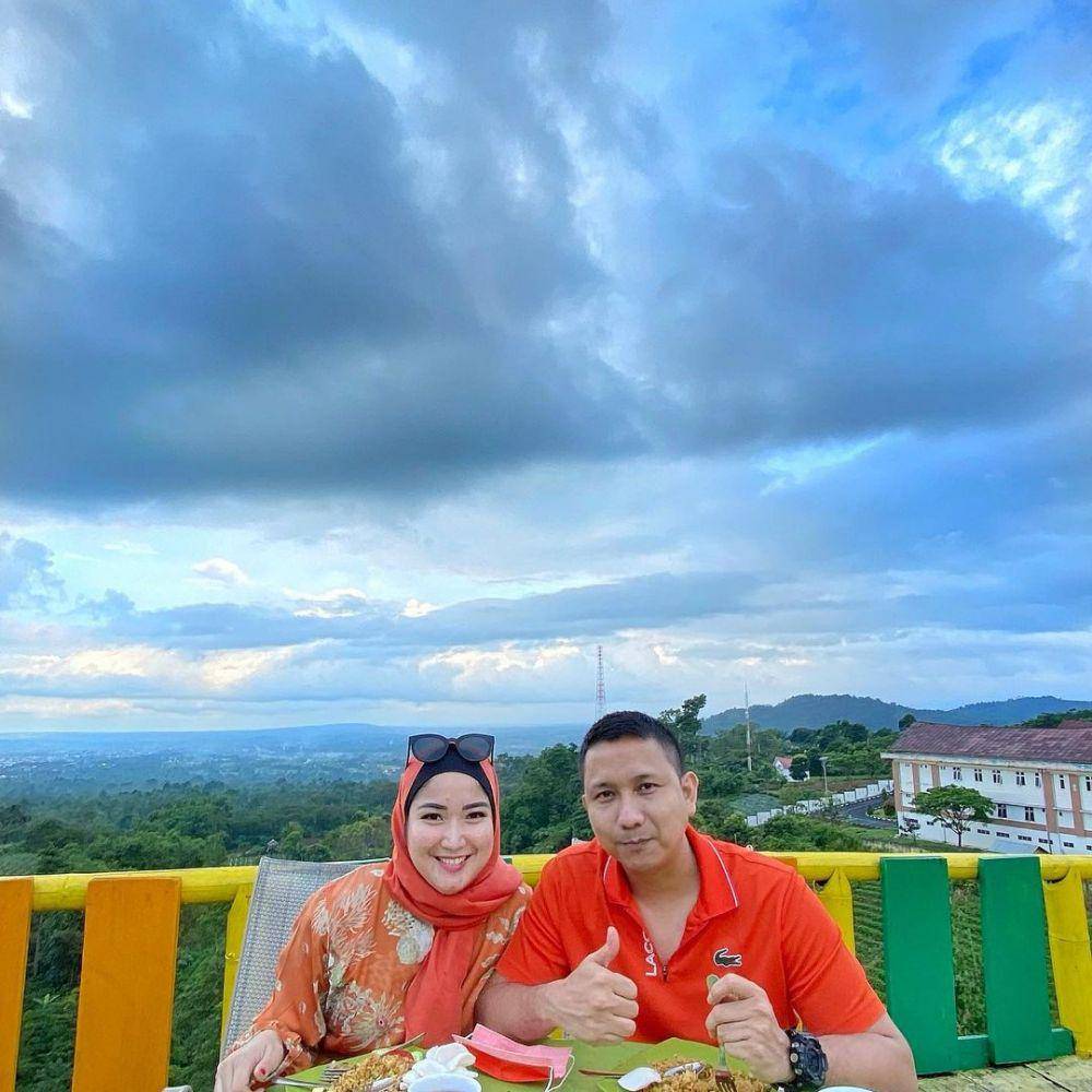 Winda Khair dan suami (instagram.com/windakhair)