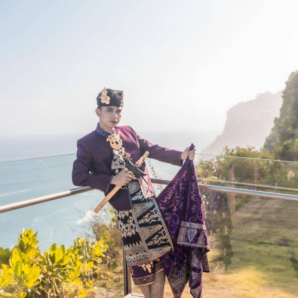 Dimas Ahmad (instagram.com/cahyadewibali)