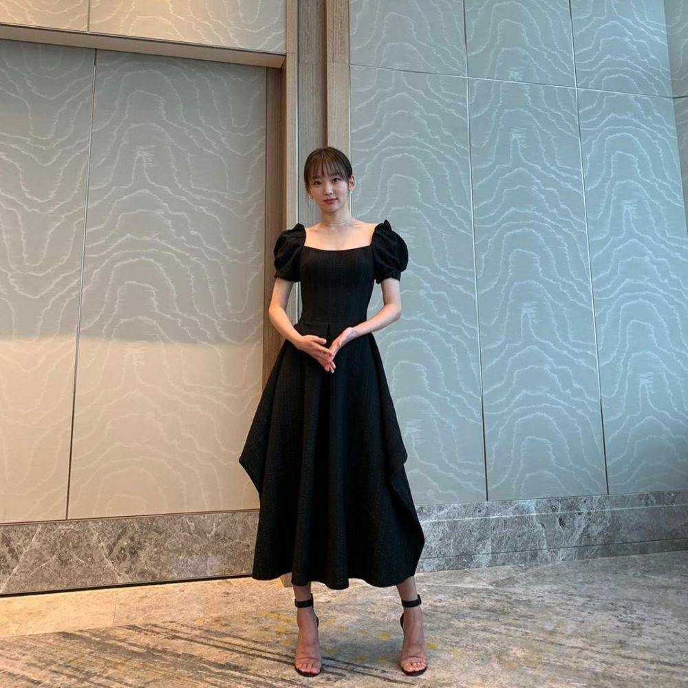 Jin Ki Joo (instagram.com/jinkijoo)