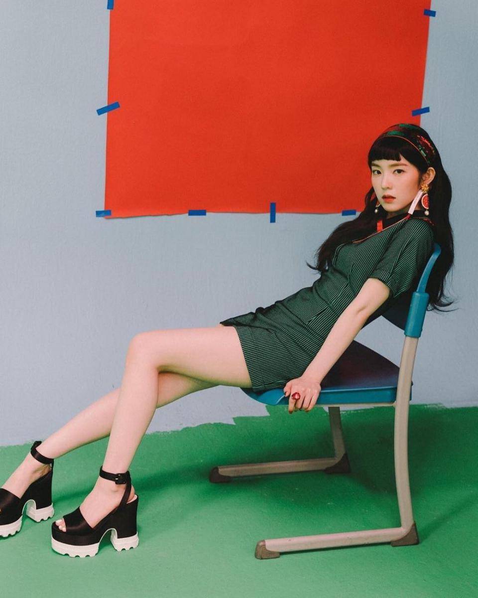 Mini dress ala Irene Red Velvet (instagram.com/irene.rvelvet)