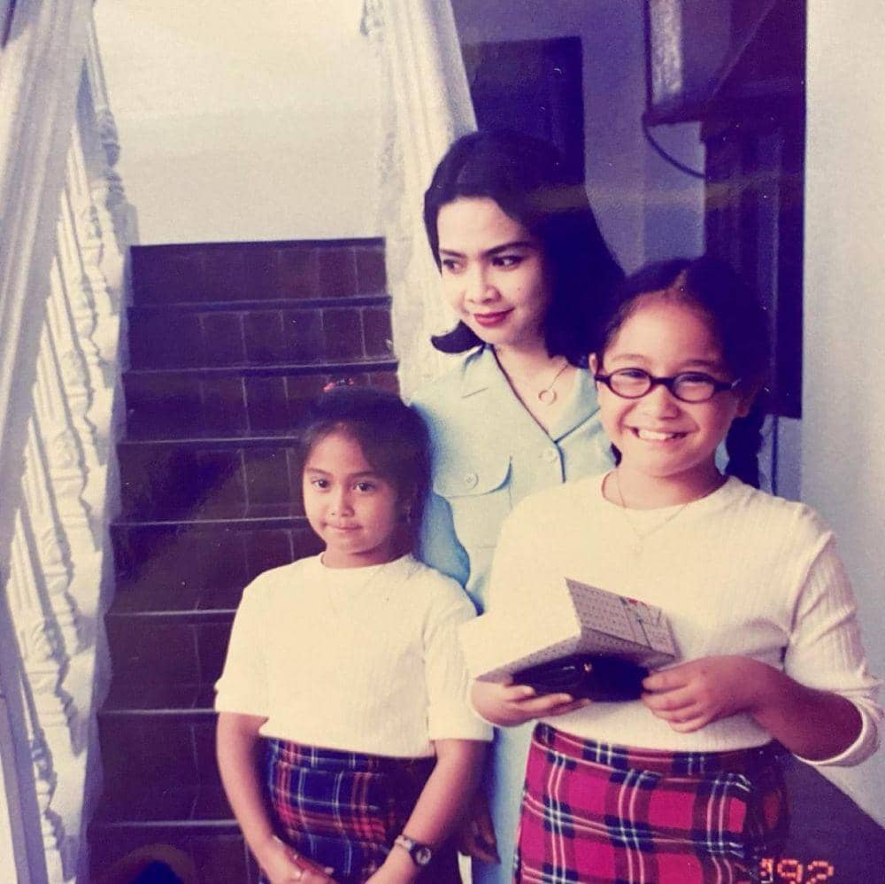 masa kecil Nagita Slavina dan Caca Tengker (instagram.com/rieta_amilia)