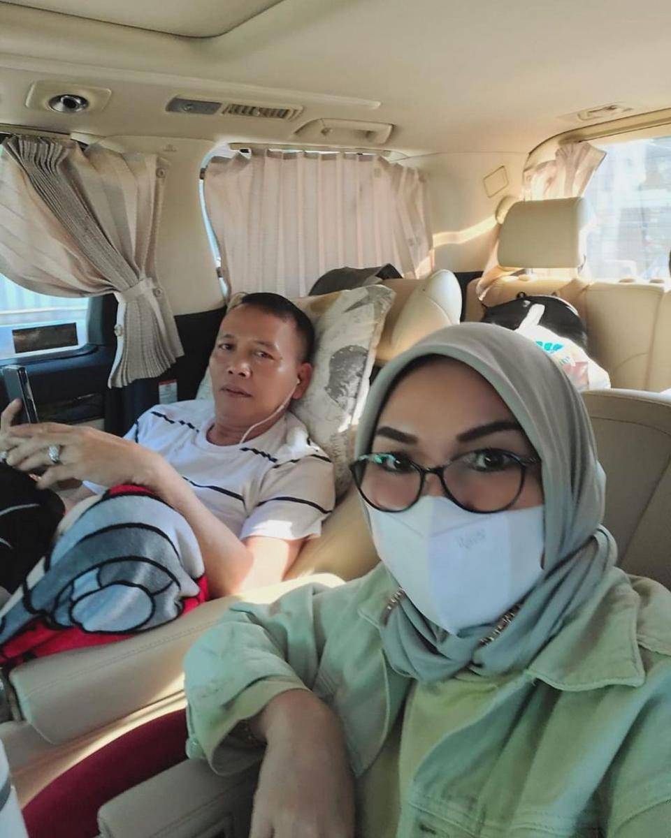 orangtua Ayu Ting Ting(instagram.com/mom_ayting92_)