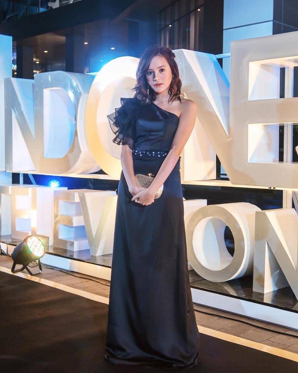 Beby Tsabina (instagram.com/bebytsabina/)